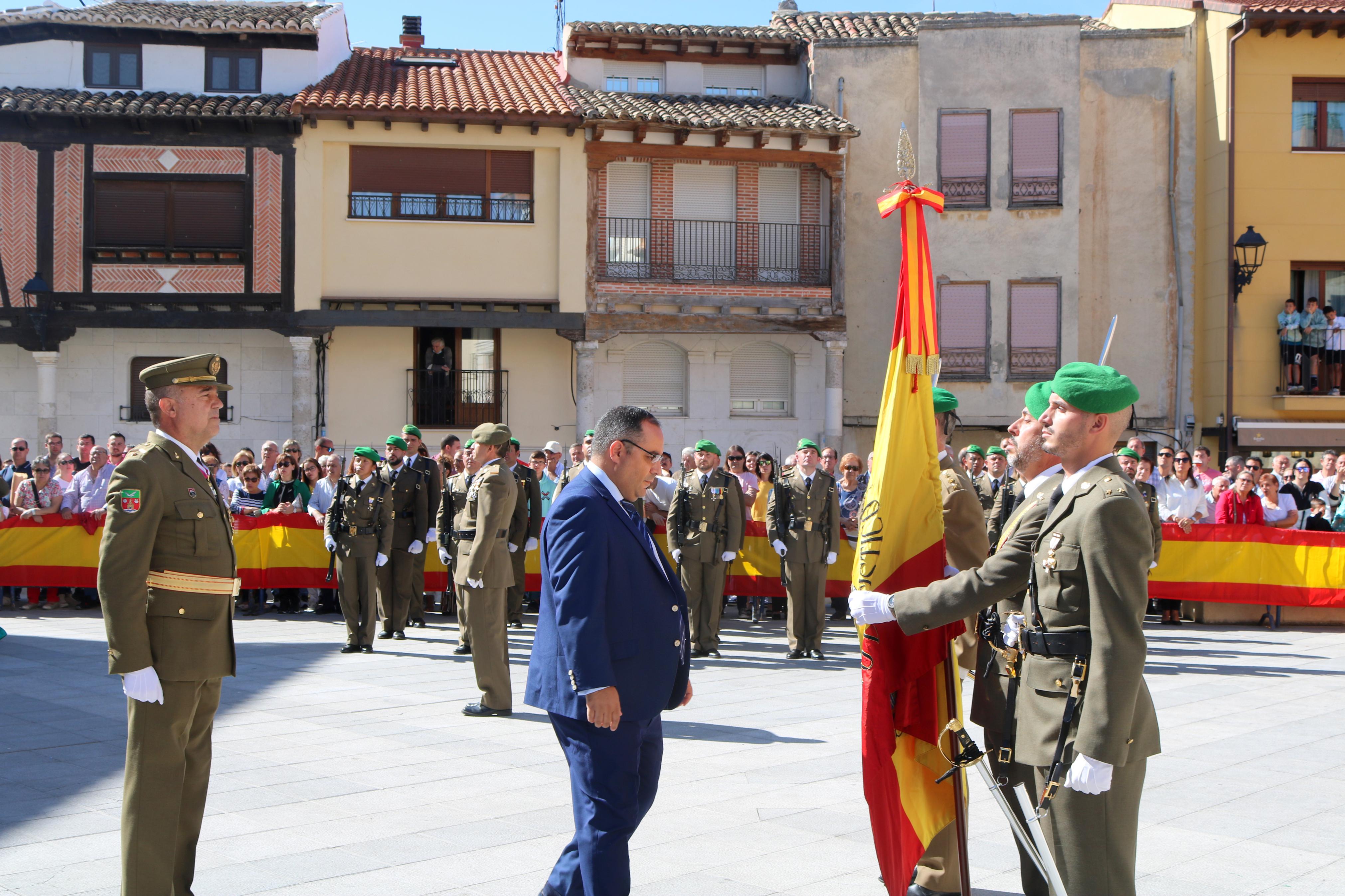 Alrededor de ochenta personas juran fidelidad ante la Enseña Nacional