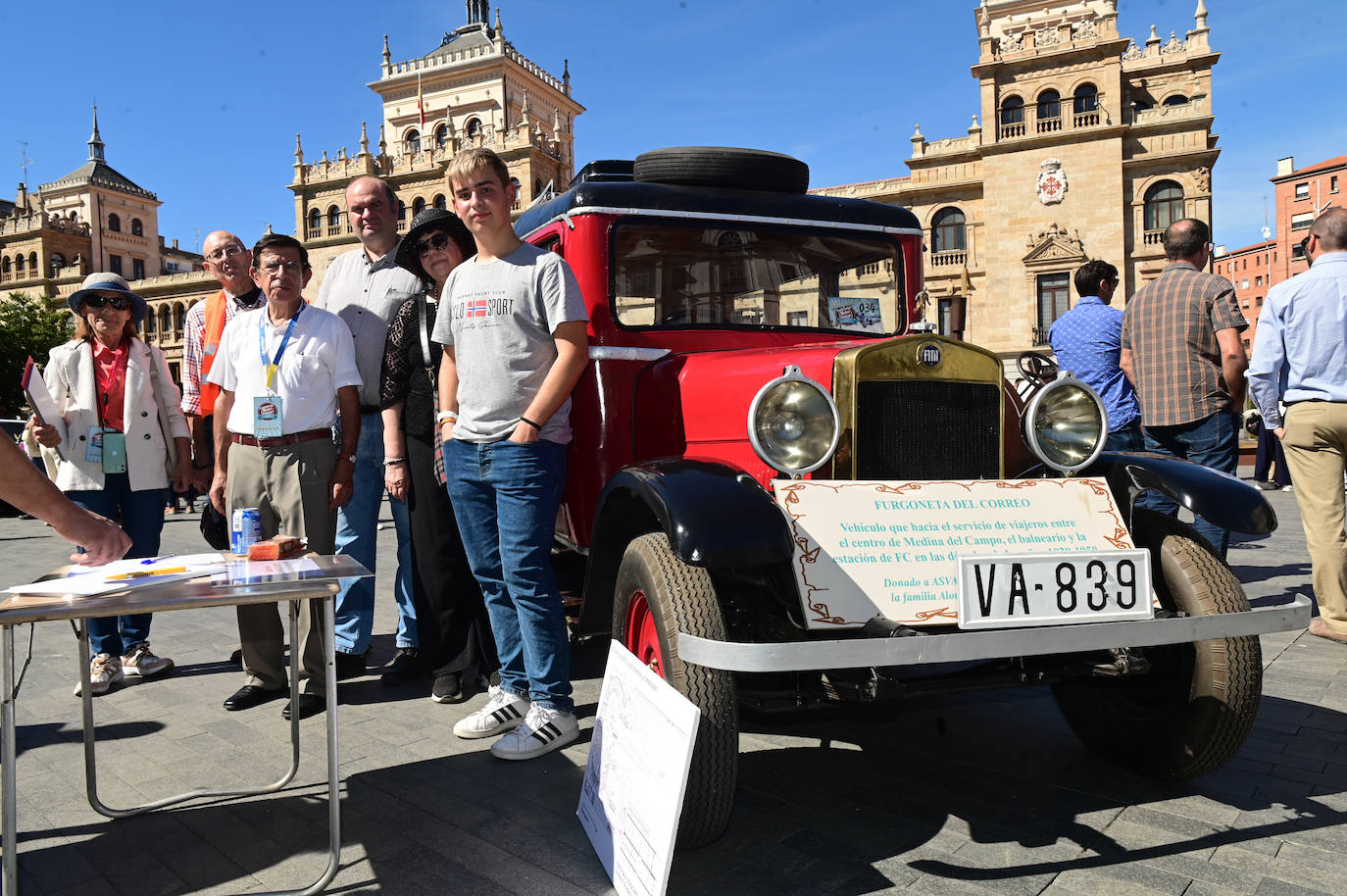 Fotos: Miles de personas disfrutan del Valladolid Motor Vintage (3/3)