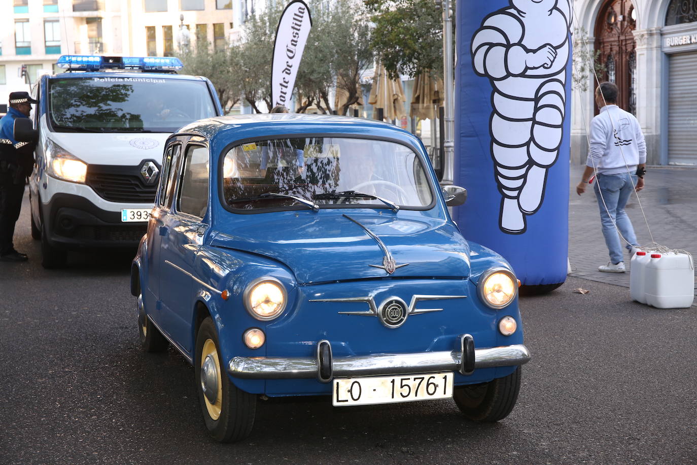 Fotos: Galería de fotos | Llegada de los participantes al Valladolid Motor Vintage