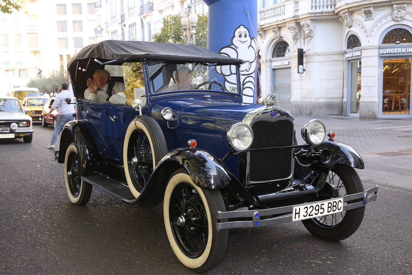 Fotos: Galería de fotos | Llegada de los participantes al Valladolid Motor Vintage