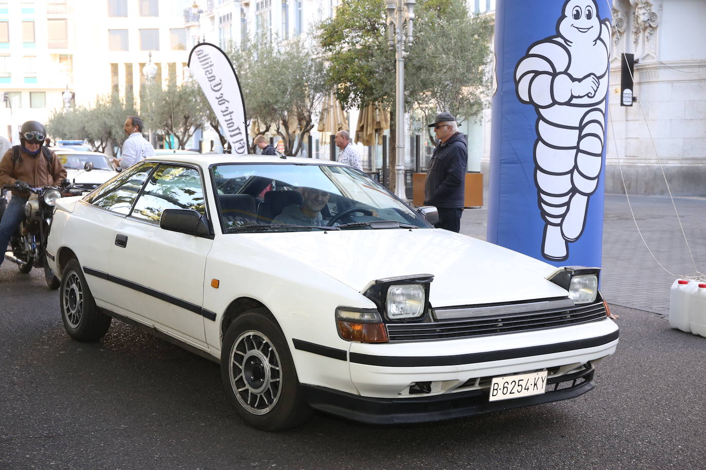 Fotos: Galería de fotos | Llegada de los participantes al Valladolid Motor Vintage 2/3