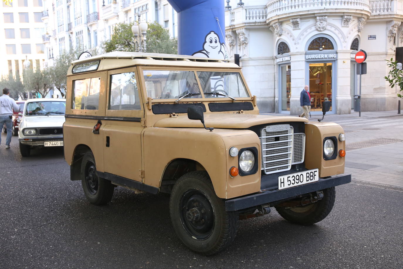 Fotos: Galería de fotos | Llegada de los participantes al Valladolid Motor Vintage 2/3