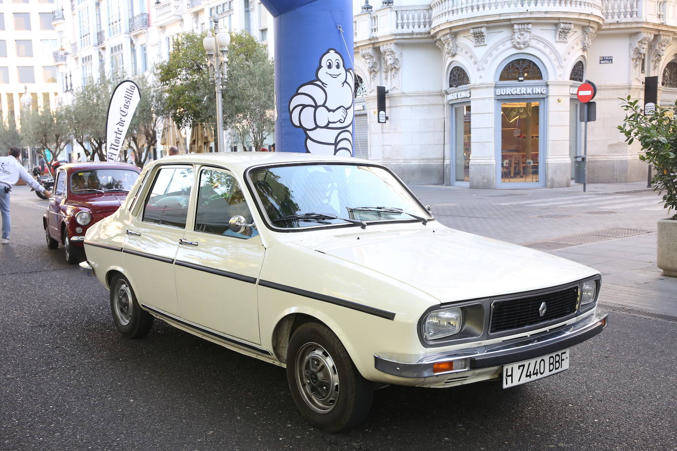 Fotos: Galería de fotos | Llegada de los participantes al Valladolid Motor Vintage 2/3