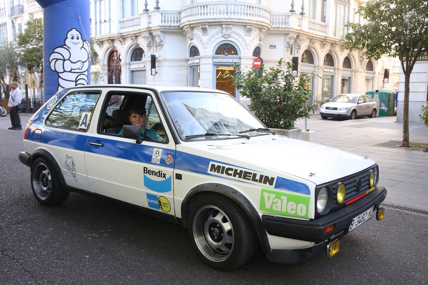 Fotos: Galería de fotos | Llegada de los participantes al Valladolid Motor Vintage 2/3