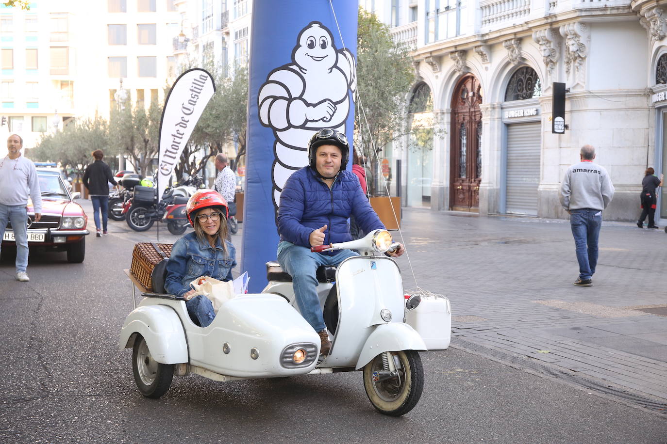 Fotos: Galería de fotos | Llegada de los participantes al Valladolid Motor Vintage 2/3