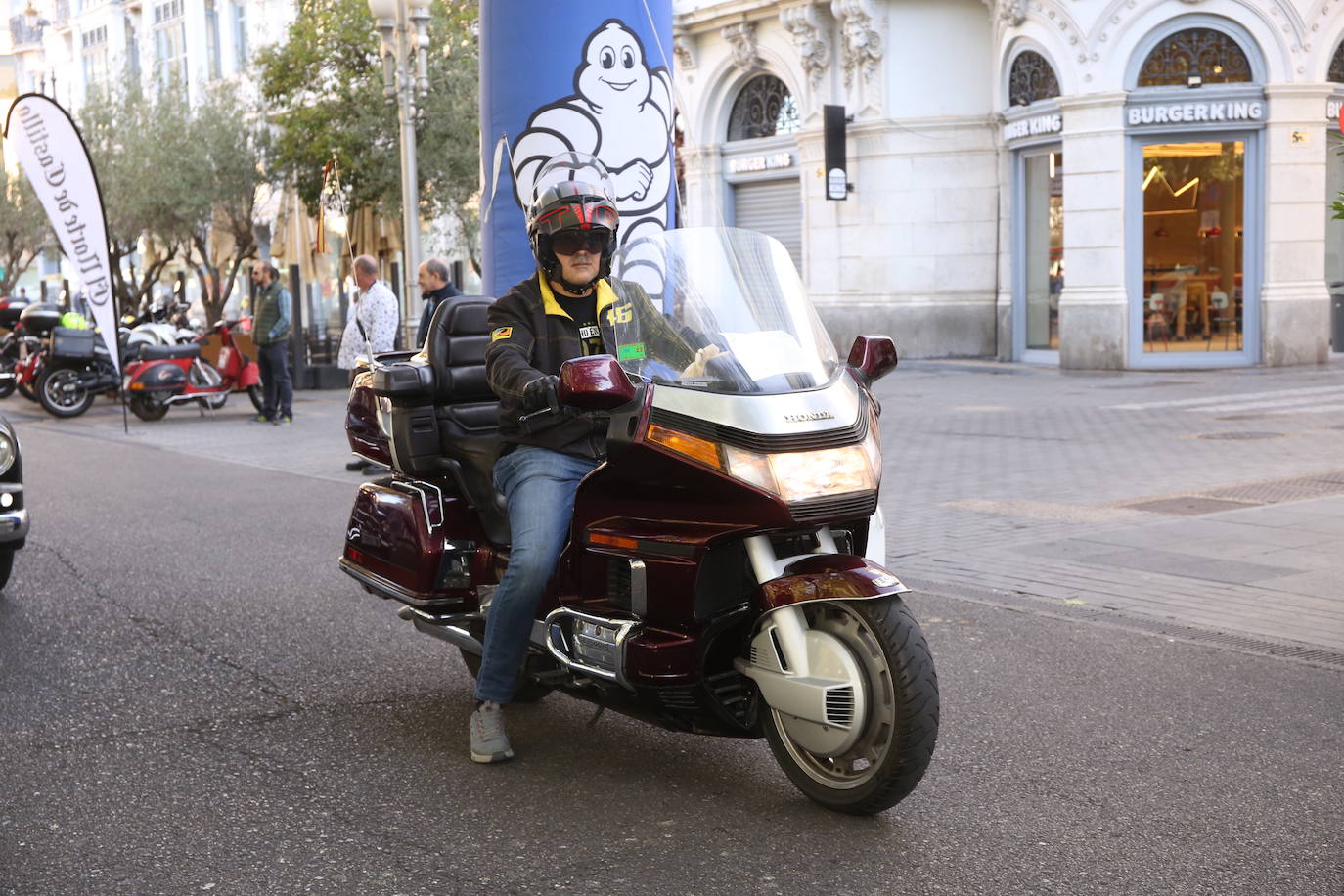 Fotos: Galería de fotos | Llegada de los participantes al Valladolid Motor Vintage 2/3