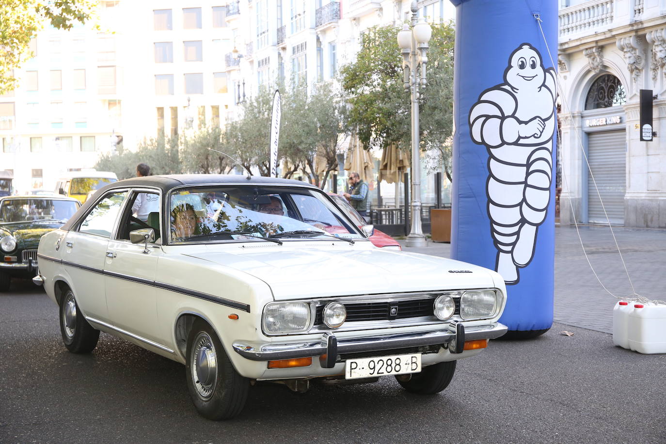 Fotos: Galería de fotos | Llegada de los participantes al Valladolid Motor Vintage 2/3