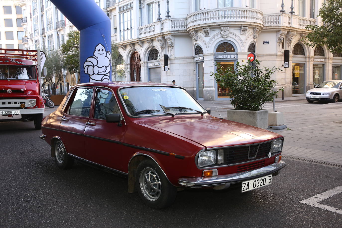 Fotos: Galería de fotos | Llegada de los participantes al Valladolid Motor Vintage 3/3