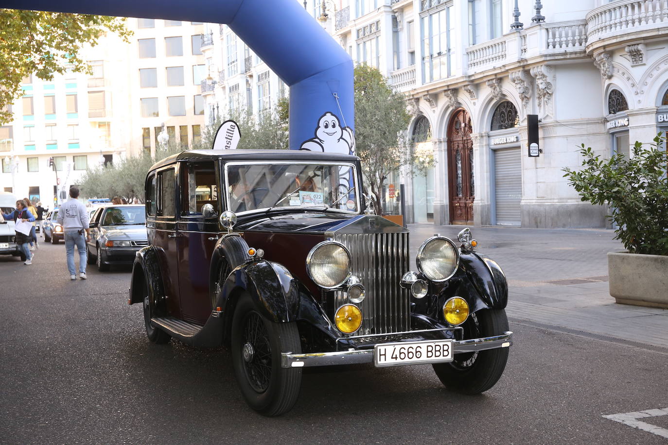 Fotos: Galería de fotos | Llegada de los participantes al Valladolid Motor Vintage 3/3