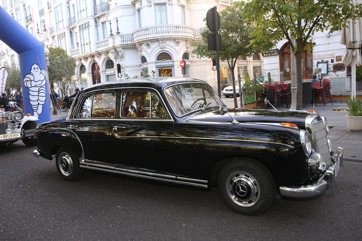 Fotos: Galería de fotos | Llegada de los participantes al Valladolid Motor Vintage 3/3