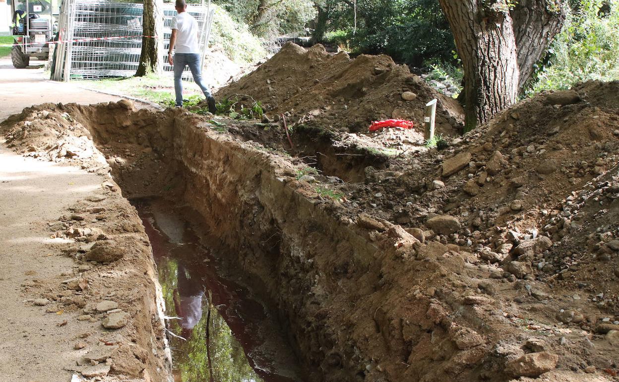 Entre los vertidos al río Eresma hay sangre procedente de un matadero en La Lastrilla. 
