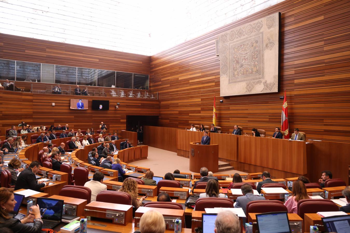 Fotos: Pleno en las Cortes de Castilla y León