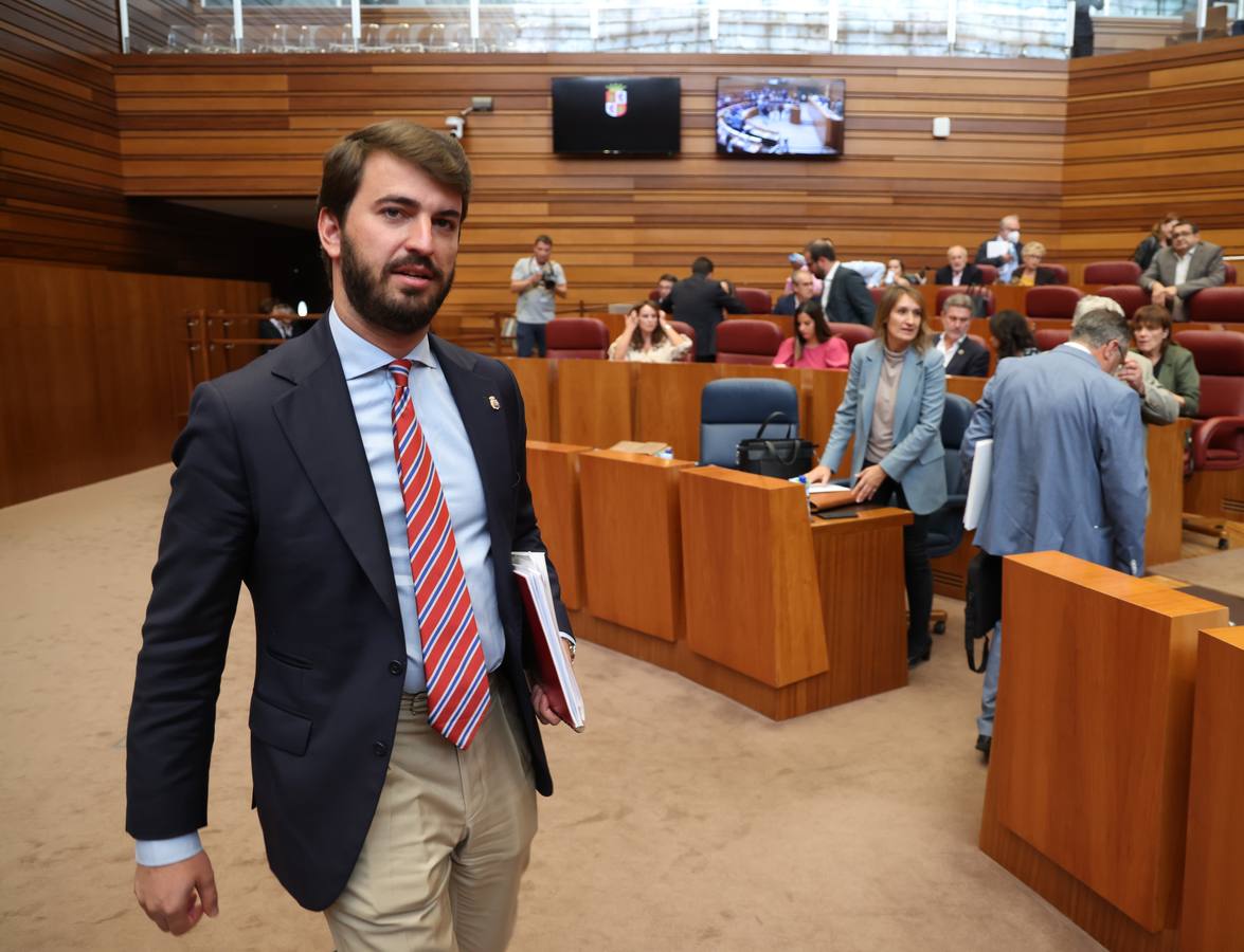 Fotos: Pleno en las Cortes de Castilla y León