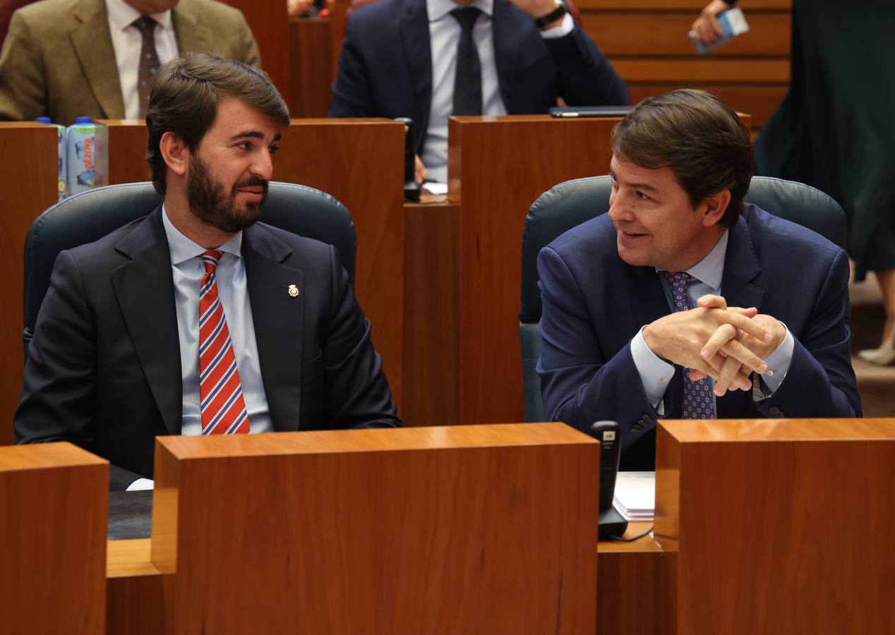 Fotos: Pleno en las Cortes de Castilla y León