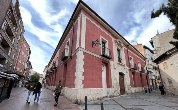 La Casa de los Miranda: el palacio con la ventana más hermosa de la ciudad