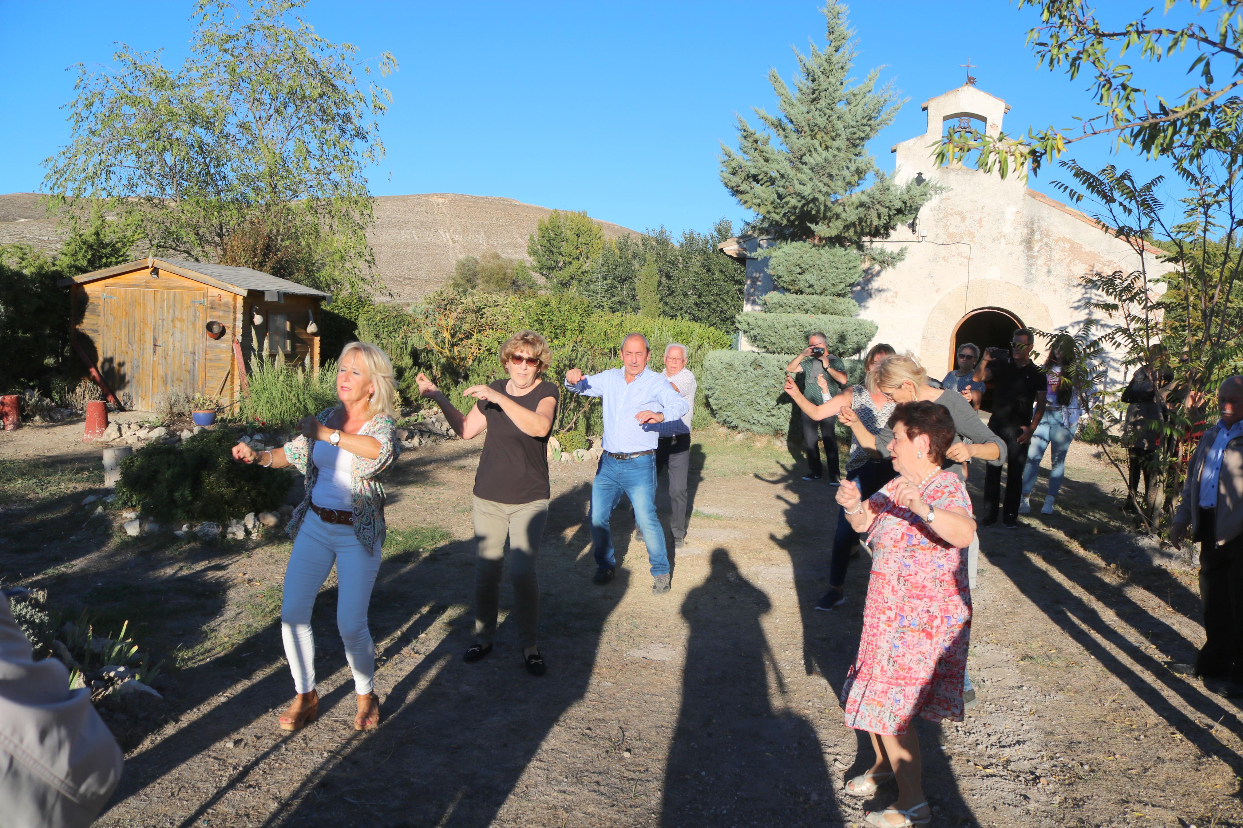 Las Fiestas Patronales tienen su centro en las danzas en honor a la Virgen del Río Franco y la Virgen del Rosario