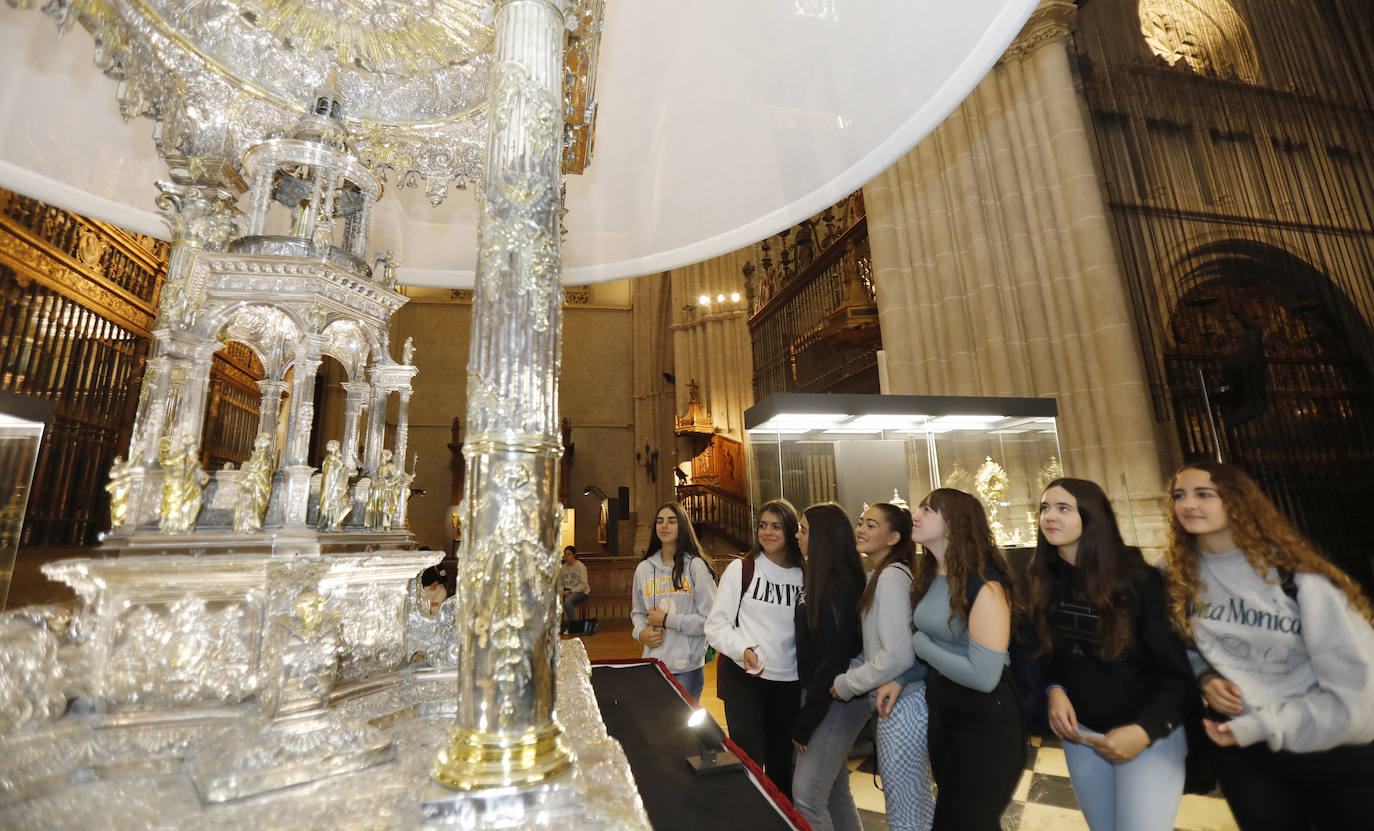 Fotos: Alumnos de Religión de la comunidad visitan &#039;Renacer&#039;