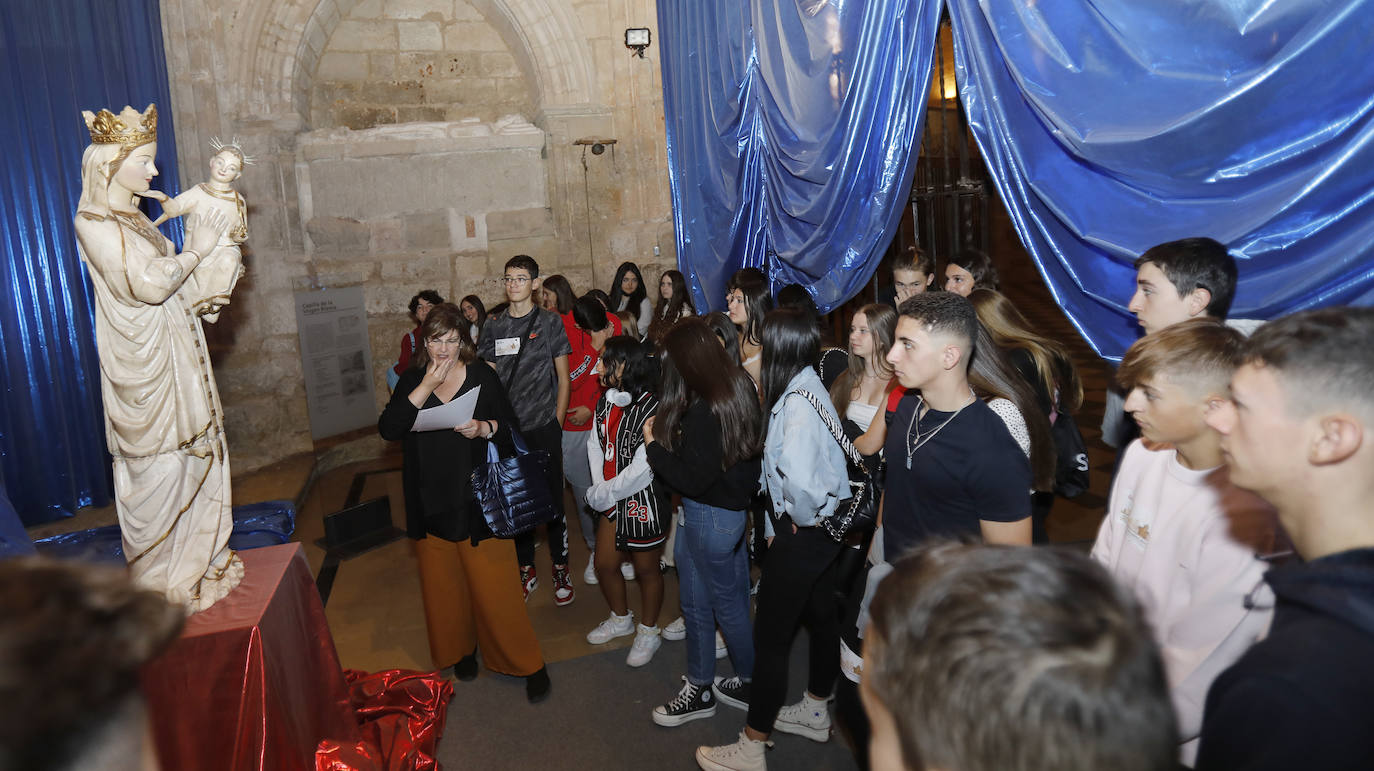 Fotos: Alumnos de Religión de la comunidad visitan &#039;Renacer&#039;