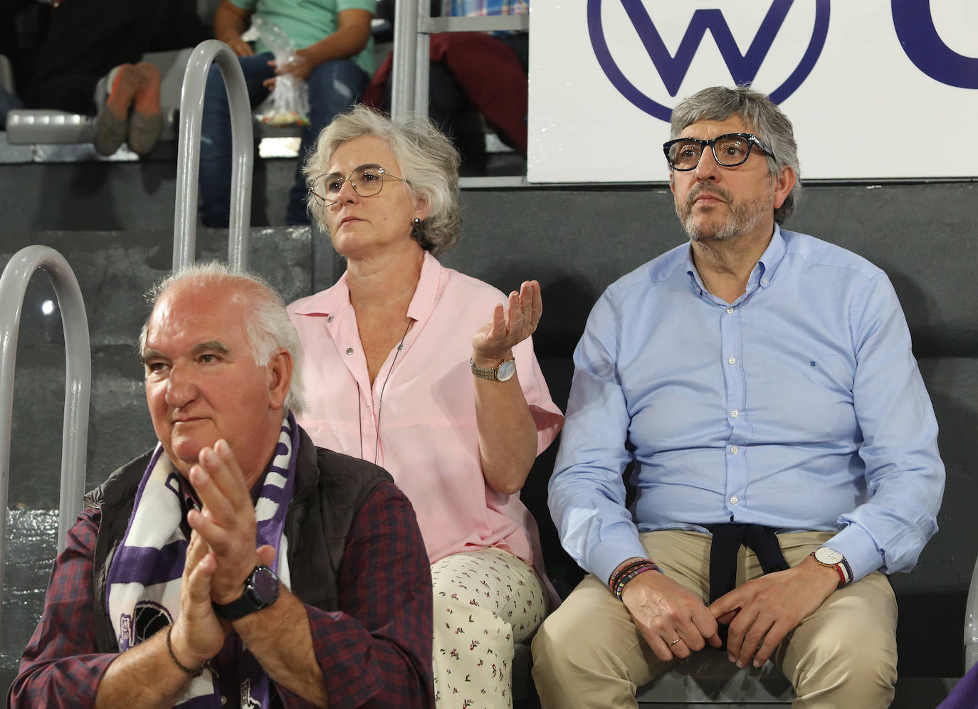 Fotos: La afición del baloncesto responde en el primer partido de Liga