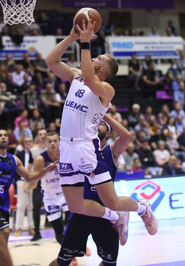 Fotos: Victoria del Real Valladolid Baloncesto ante el San Pablo Burgos (75-61)