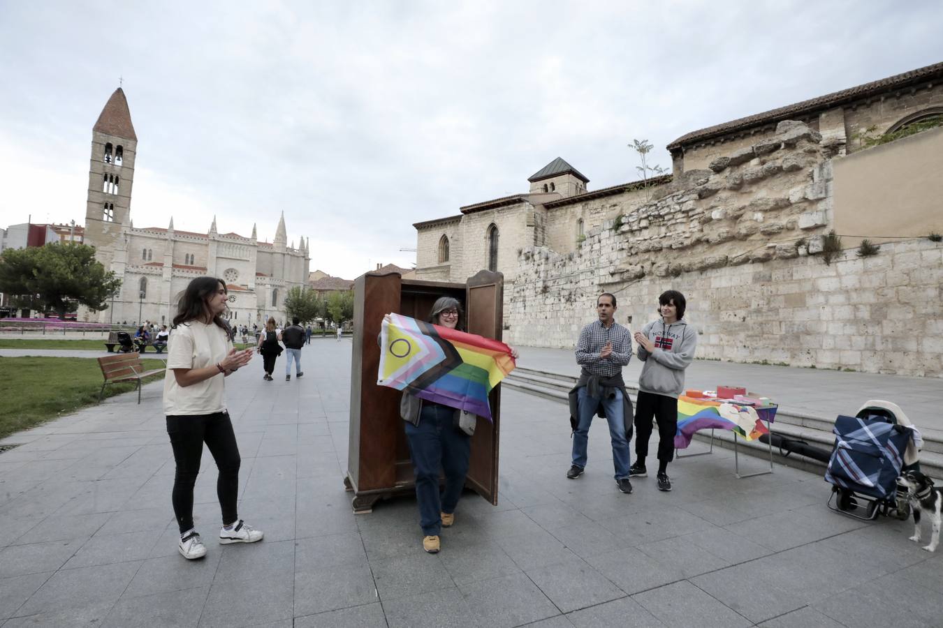 Fotos: La Fundación Triángulo conmemora en Valladolid el Día Internacional para Salir del Armario