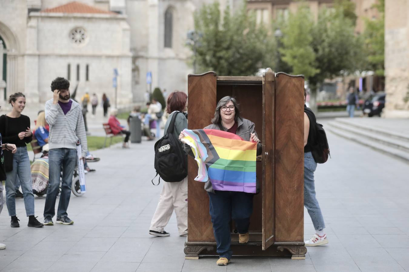 Fotos: La Fundación Triángulo conmemora en Valladolid el Día Internacional para Salir del Armario