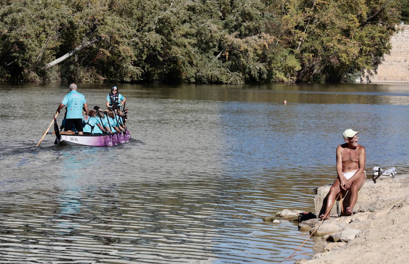 Fotos: El barco de las Valkirias ya surca las aguas del Pisuerga