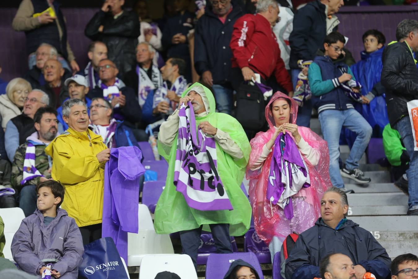 Fotos: Búscate en las fotos de la grada del Real Valladolid-Celta de Vigo (1/4)