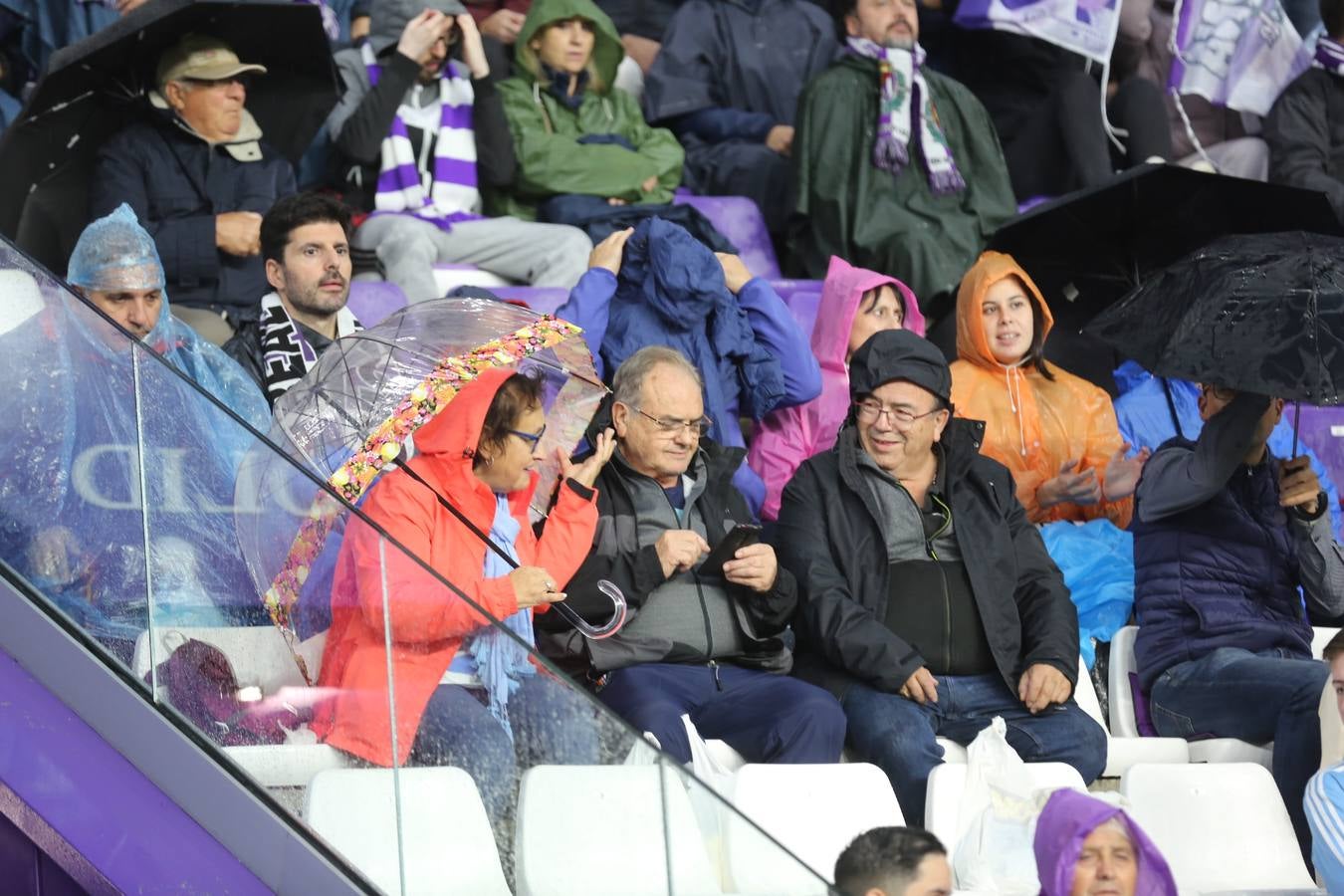 Fotos: Búscate en las fotos de la grada del Real Valladolid-Celta de Vigo (1/4)