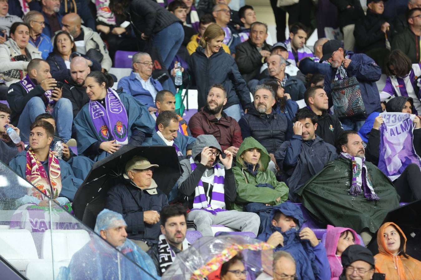 Fotos: Búscate en las fotos de la grada del Real Valladolid-Celta de Vigo (1/4)