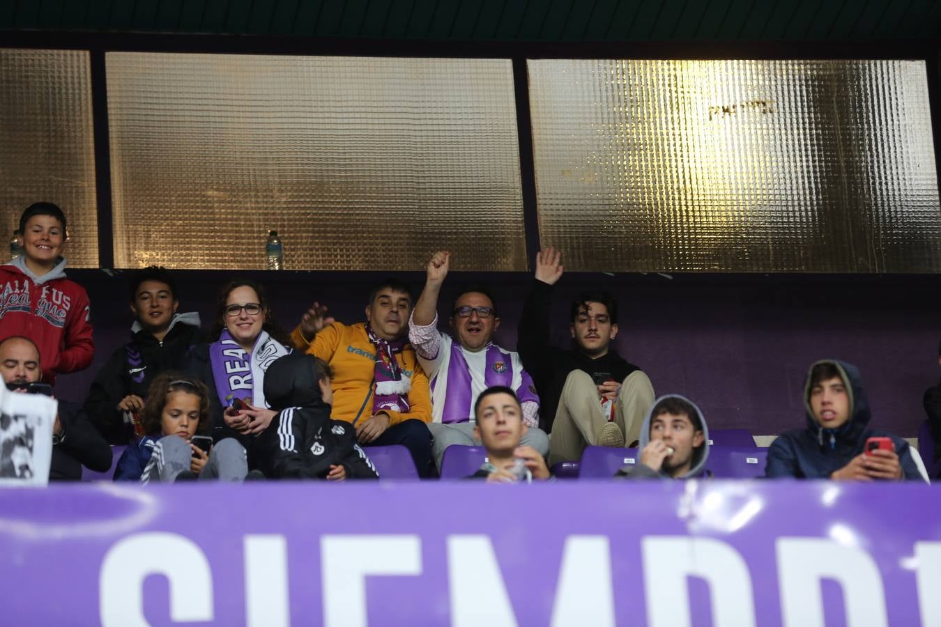 Fotos: Búscate en las fotos de la grada del Real Valladolid-Celta de Vigo (1/4)