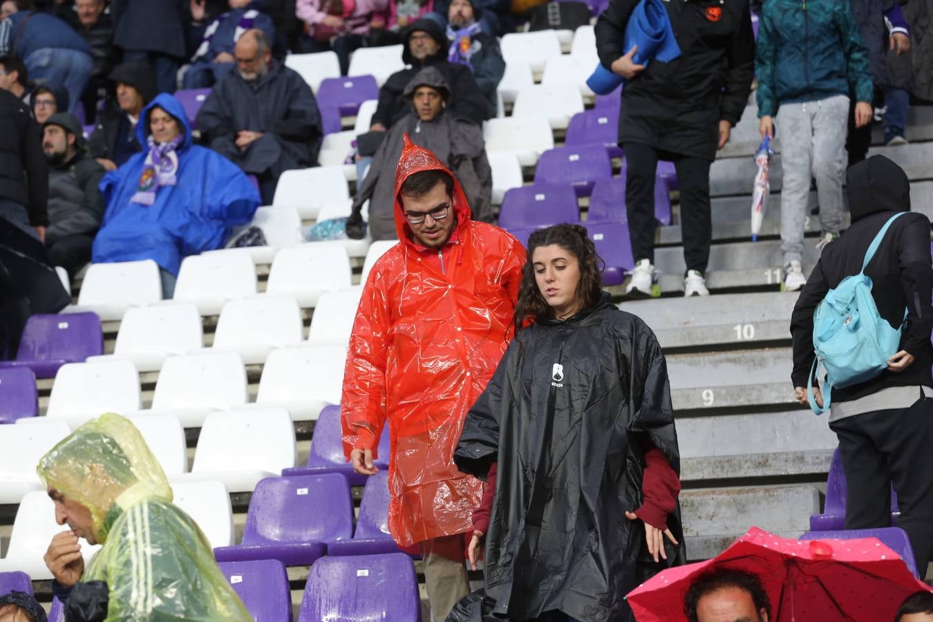 Fotos: Búscate en las fotos de la grada del Real Valladolid-Celta de Vigo (3/4)