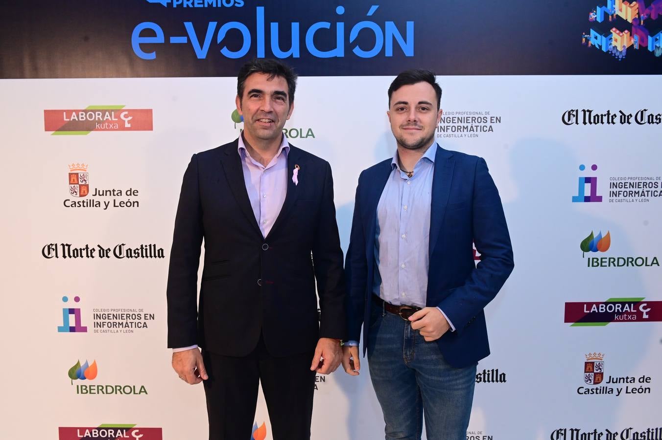 Javier García, portavoz municipal de Vox, y Álvaro Merlo, Vox Jóvenes Valladolid. 