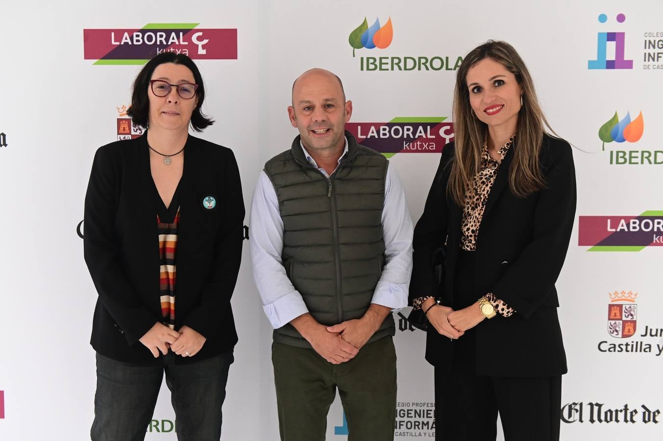 Eva Iglesias, Pablo Gómez y Susana Gil, de Fundación Intras. 