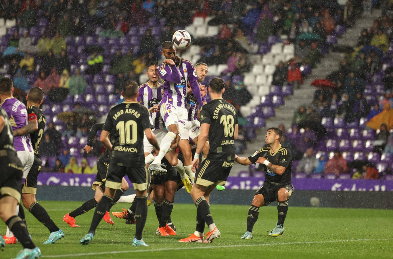 Fotos: El Real Valladolid golea al centa de Vigo (4-1)