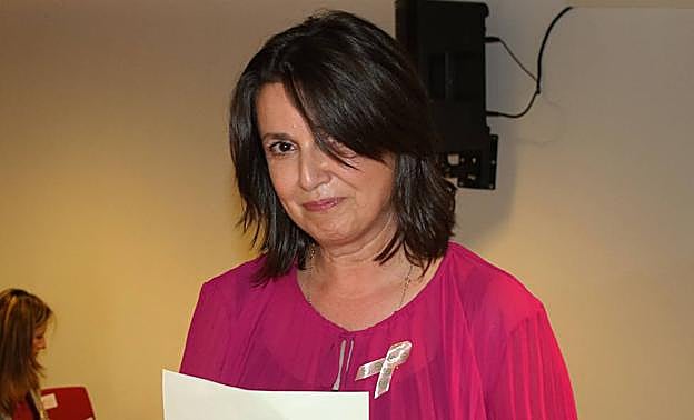 Ana Isabel López, segoviana que superó un cáncer de mama, se dispone a intervenir en el acto de este miércoles. 