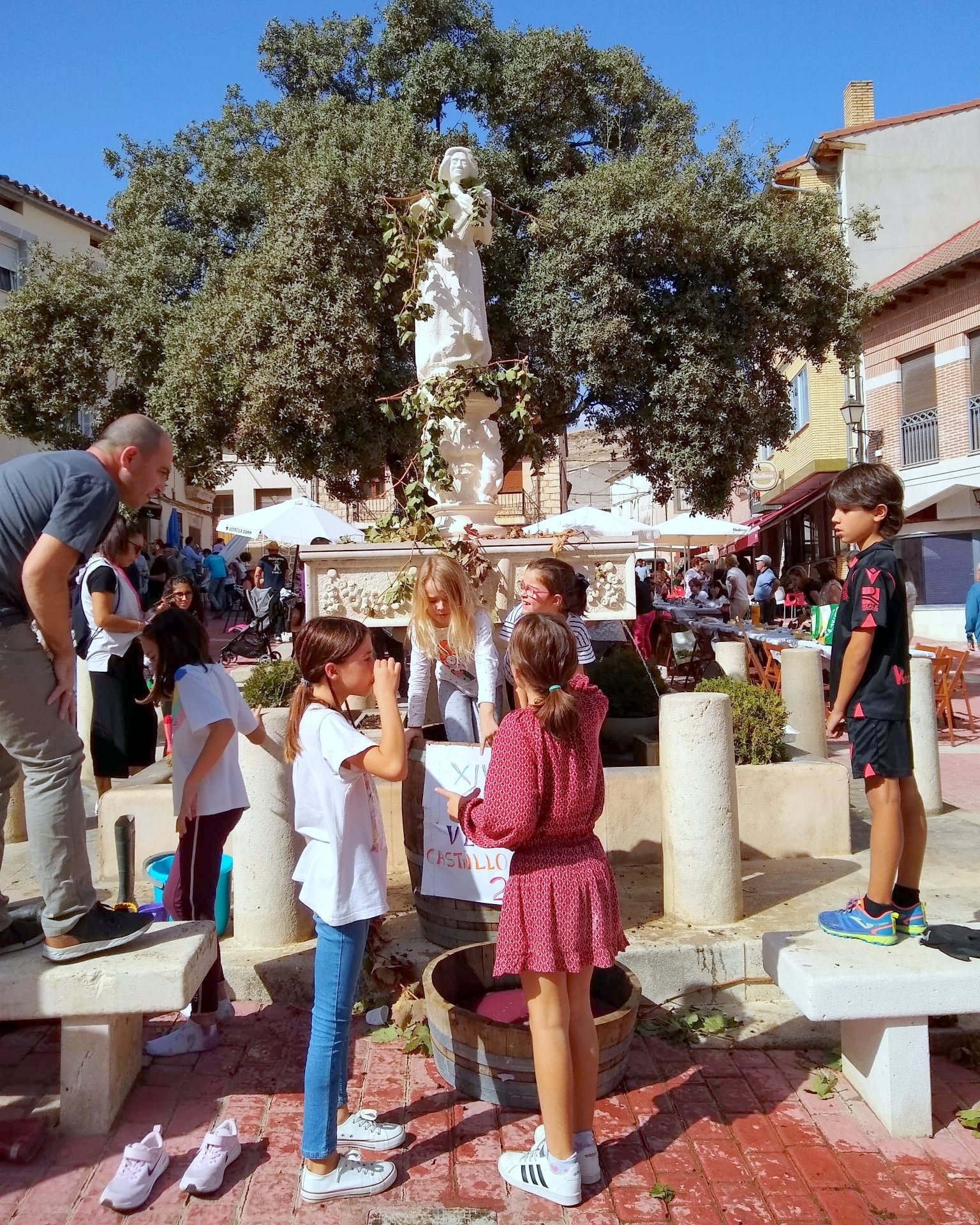Castrillo de Don Juan se vuelca con la XIV Fiesta de la Vendimia