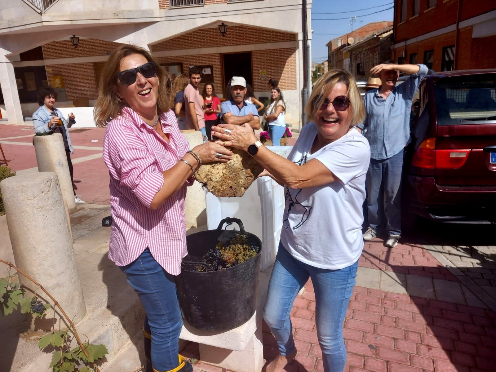 Castrillo de Don Juan se vuelca con la XIV Fiesta de la Vendimia