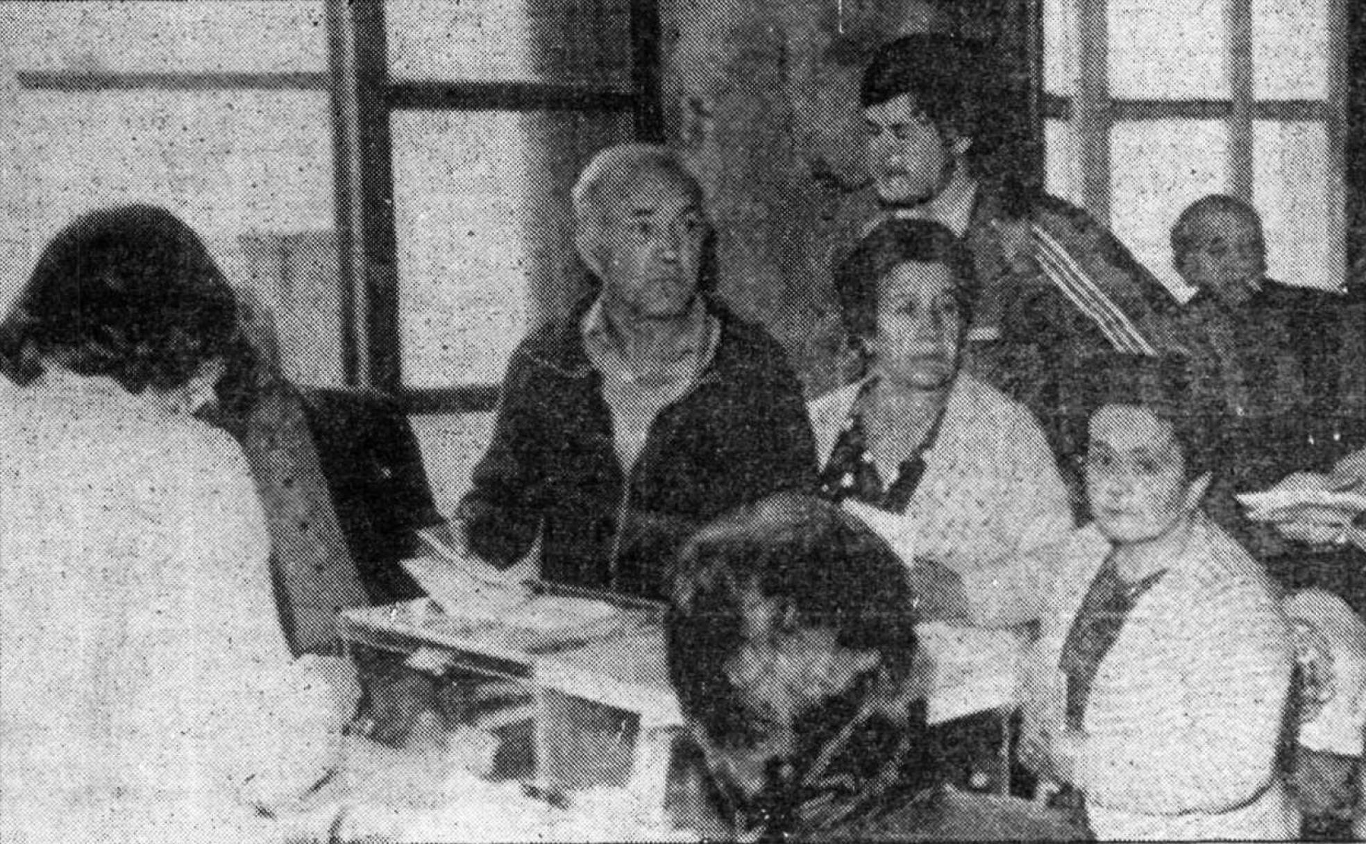 Vallisoletanos votando en un colegio electoral el 28 de octubre de 1982. 