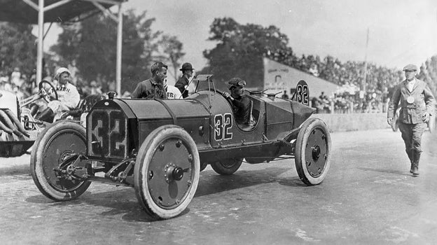 En 1911, Ray Harroun gana las primeras 500 Millas de Indinápolis, con el Marmon Wasp