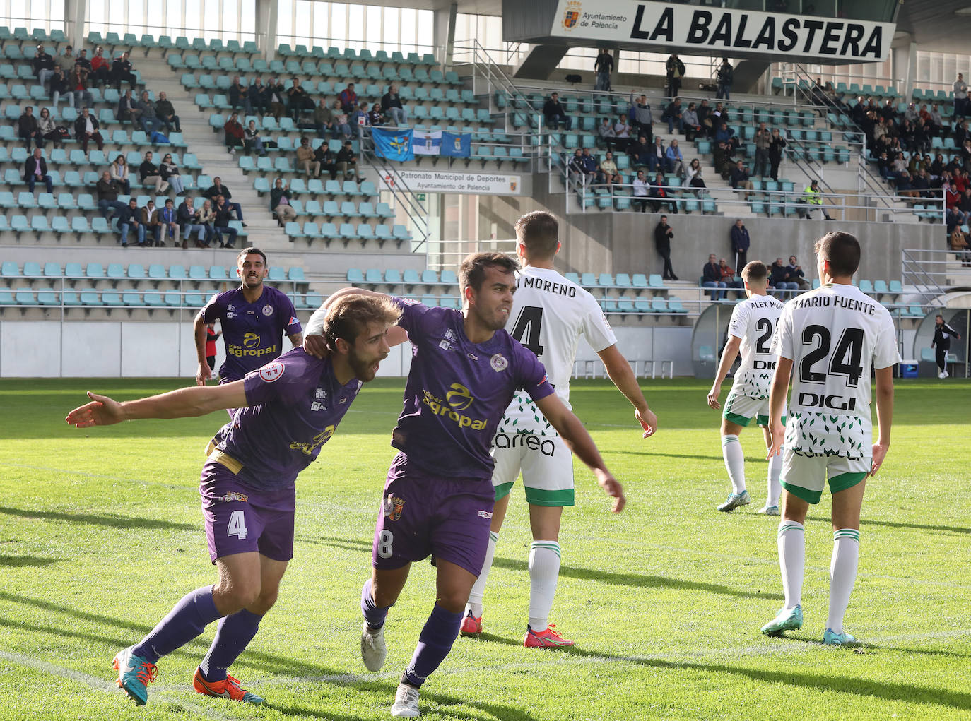 Fotos: Importante victoria para el Palencia Cristo ante el Oviedo Vetusta (2-0)