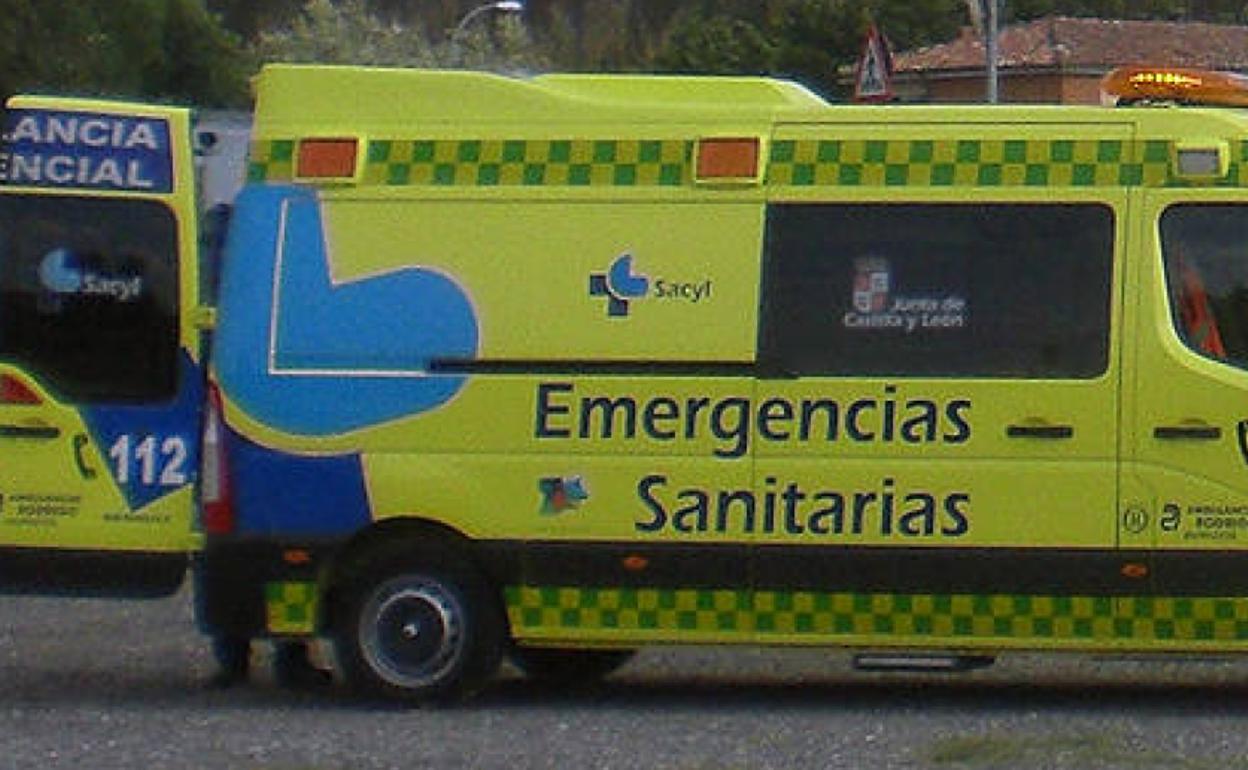 Una ambulancia de emergencias de Sacyl. 