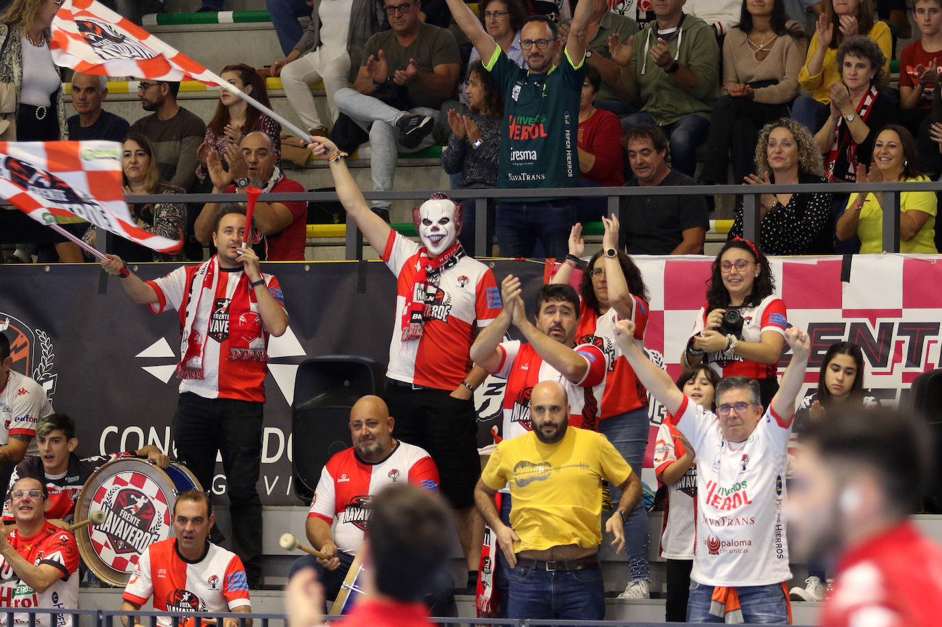 Partido entre el Balonmano Nava y el Kasa Boadilla. 