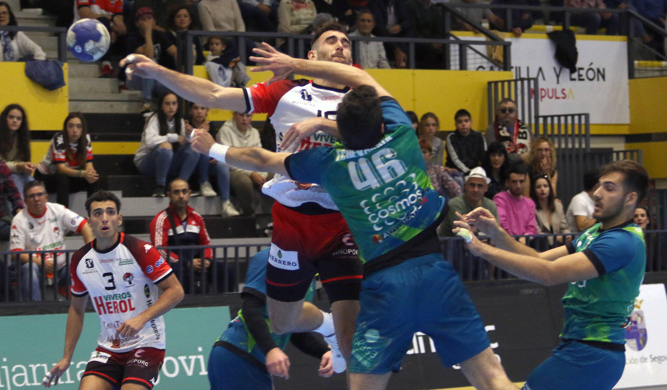 Partido entre el Balonmano Nava y el Kasa Boadilla. 