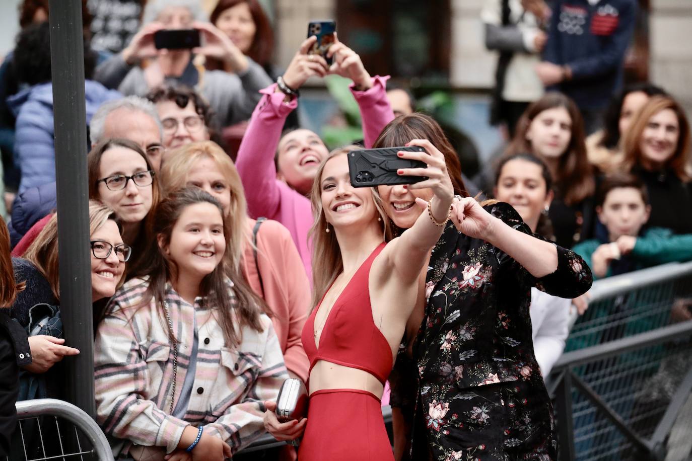 Fotos: Alfombra verde en la clausura de la Seminci 2022 (4/4)