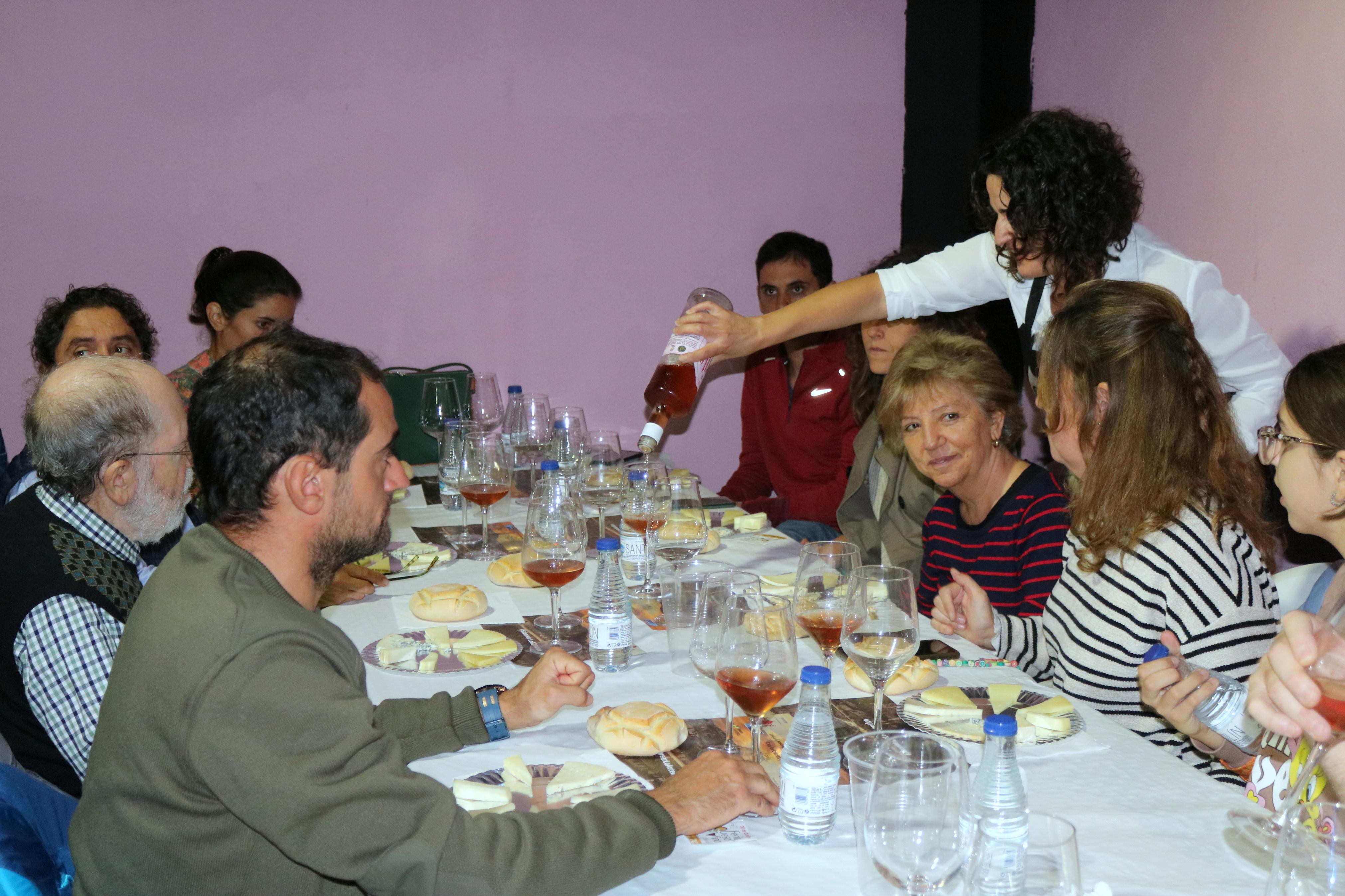 Baltanás celebró una multitudinaria feria del queso y el vino