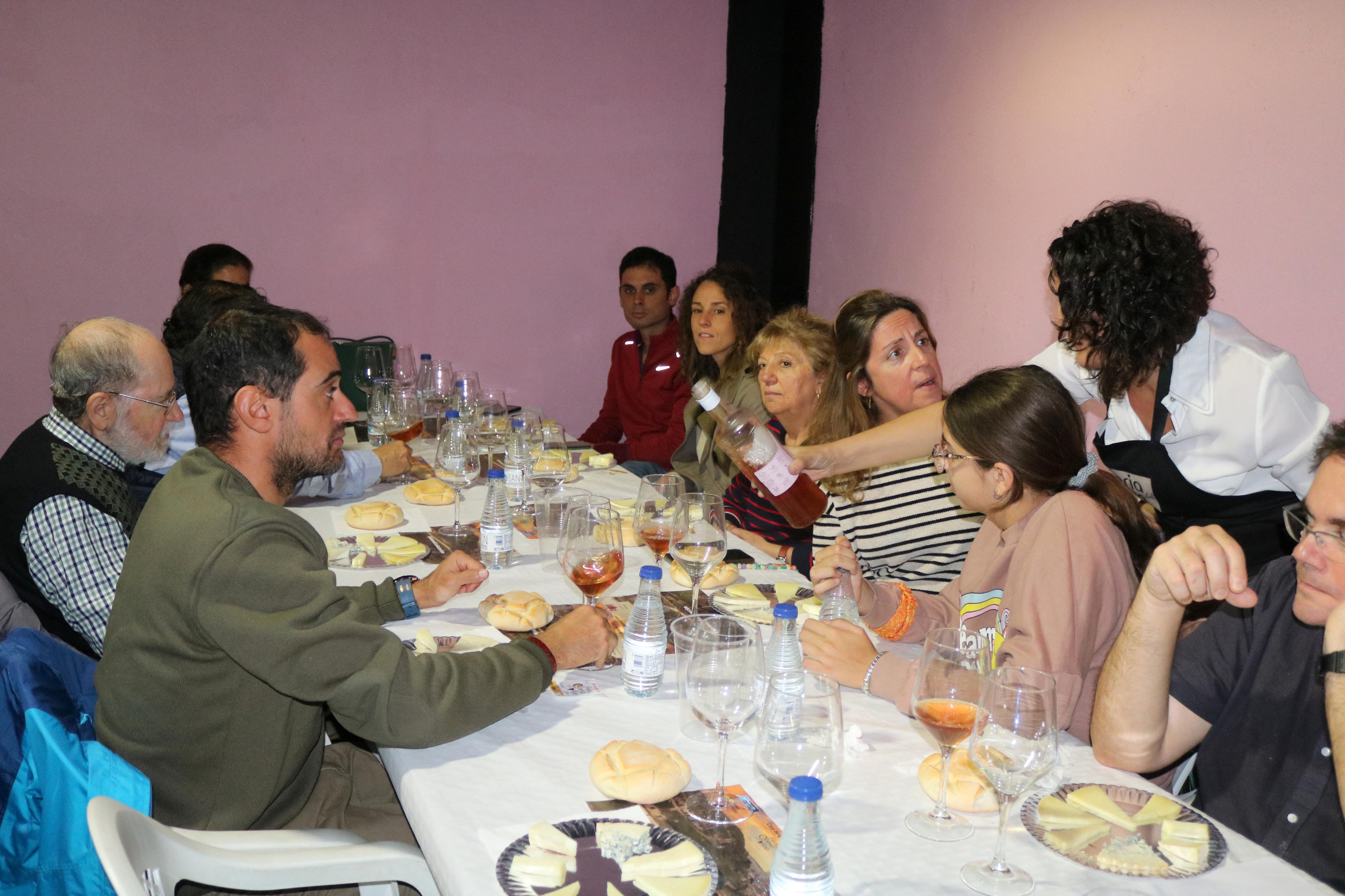 Baltanás celebró una multitudinaria feria del queso y el vino