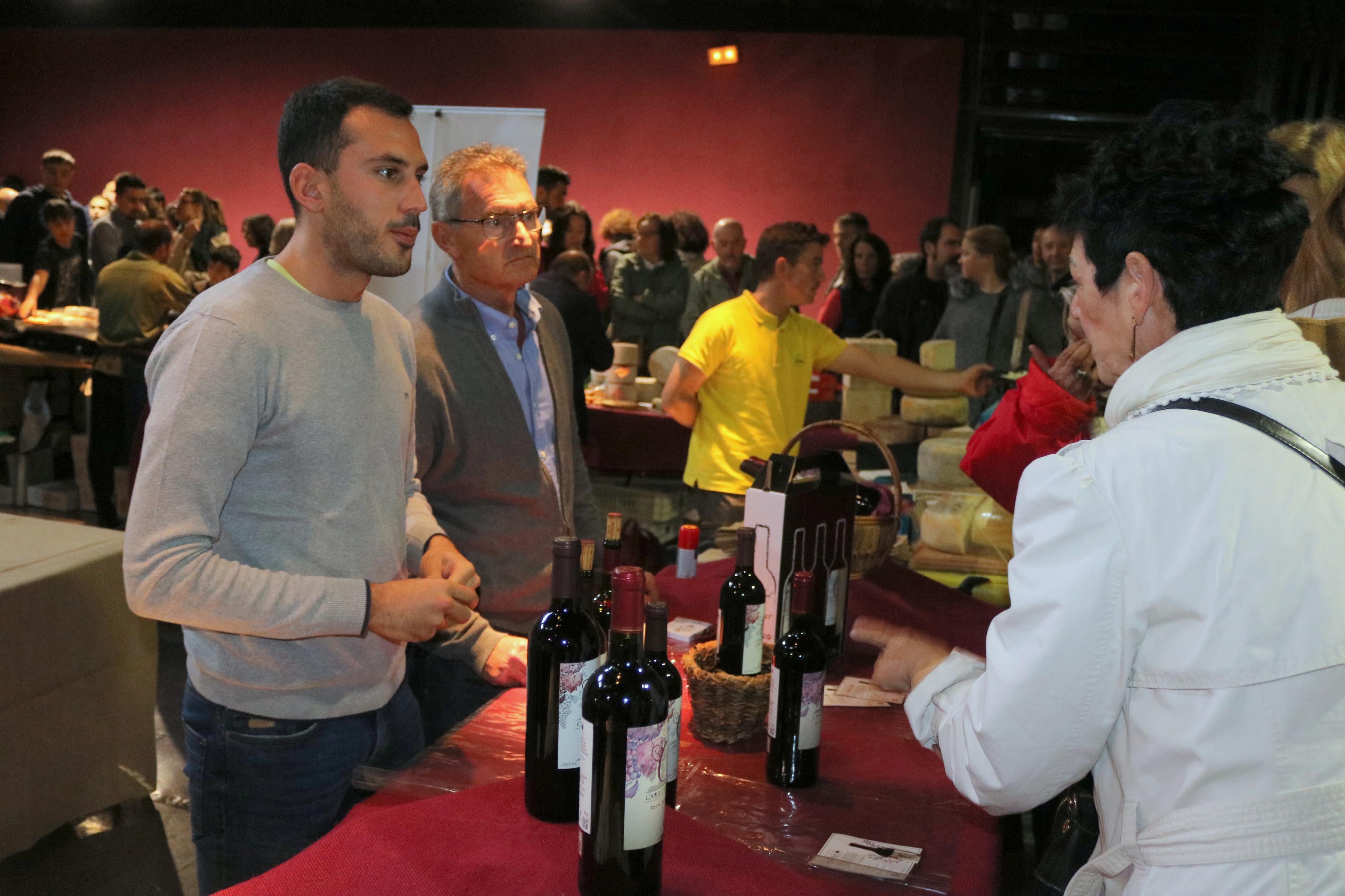 Baltanás celebró una multitudinaria feria del queso y el vino