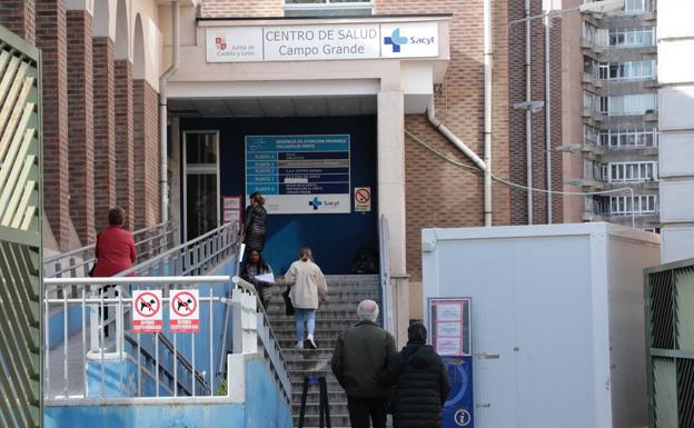 Los médicos de familia urbanos atienden diez pacientes más cada día que antes de la covid