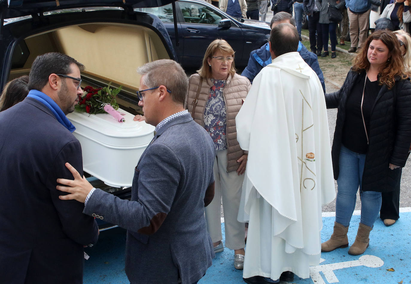 Funeral de Olivia en Torrecaballeros. 